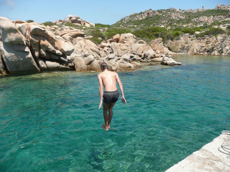 a l eau !